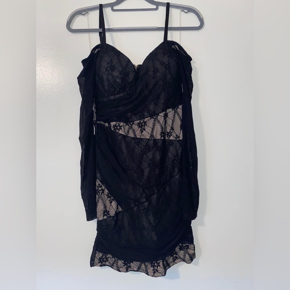 Fashion Nova Lace/ Nude Nightclub Dress Size XL - Picture 5 of 5